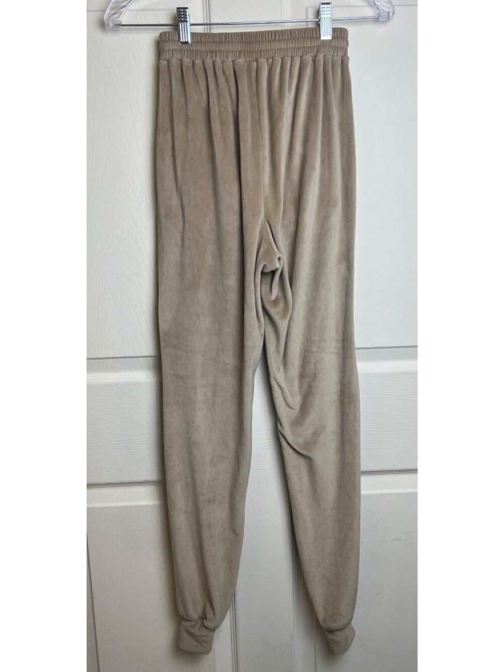 Skims Cozy Velvet Joggers - Picture 5 of 10